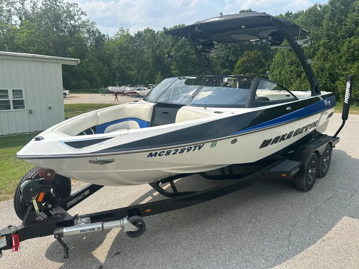 2015 Wakesetter VTX Malibu Boats for sale in Walloon Lake Michigan