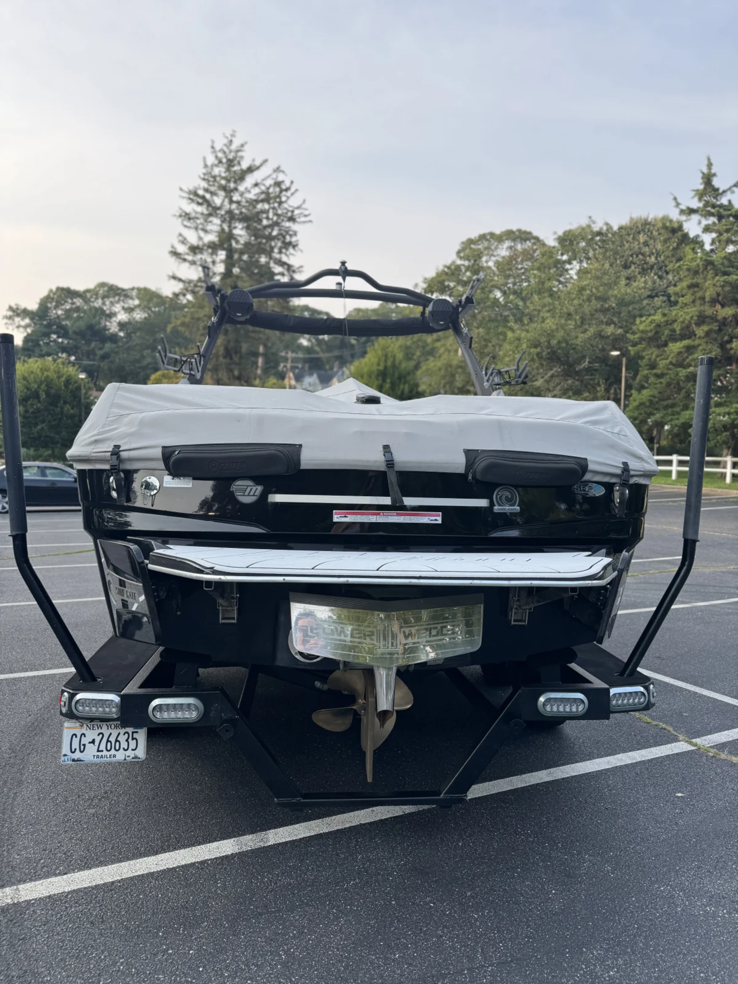 2023 Malibu 23 LSV