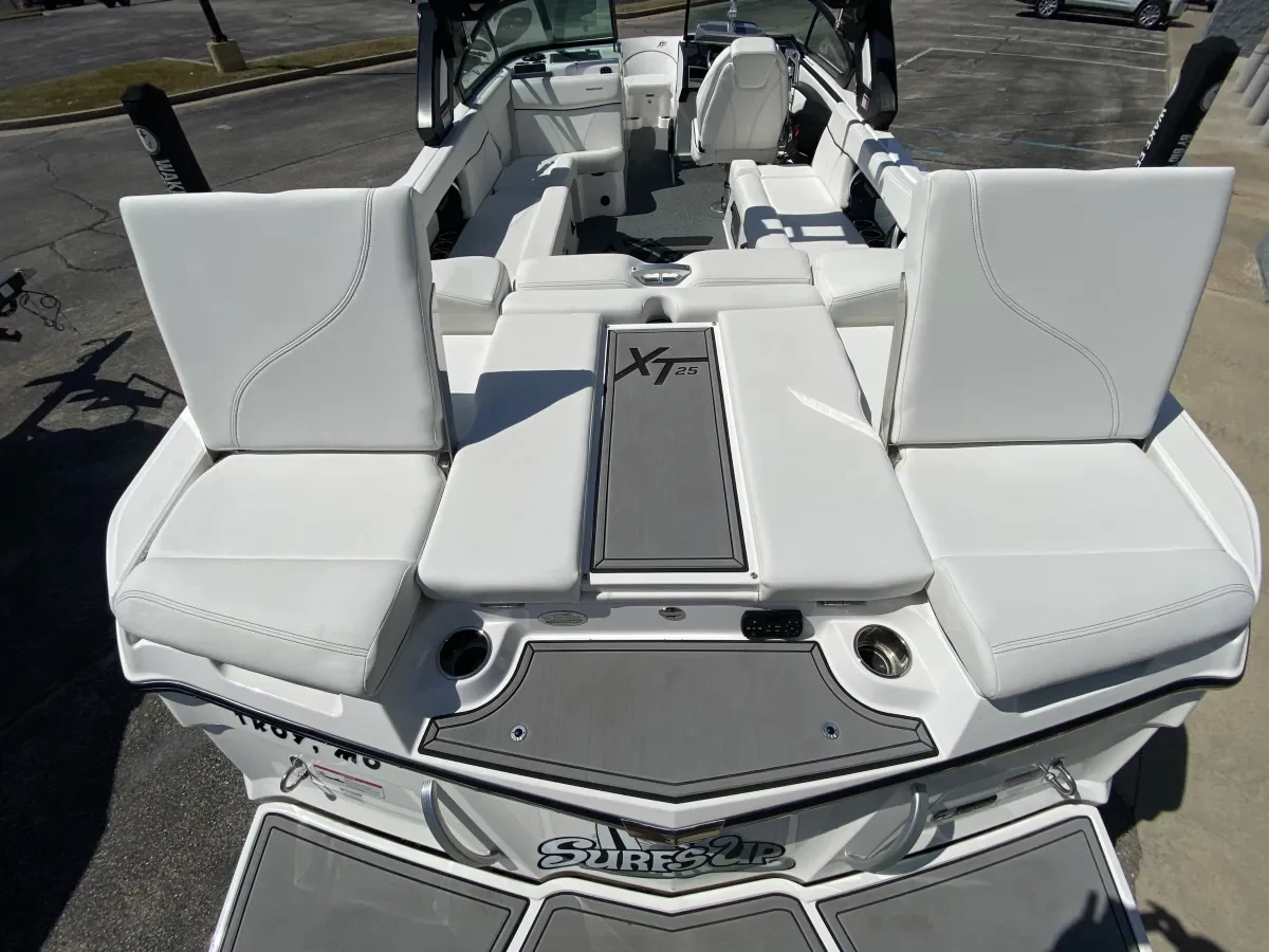 2022 MasterCraft XT25