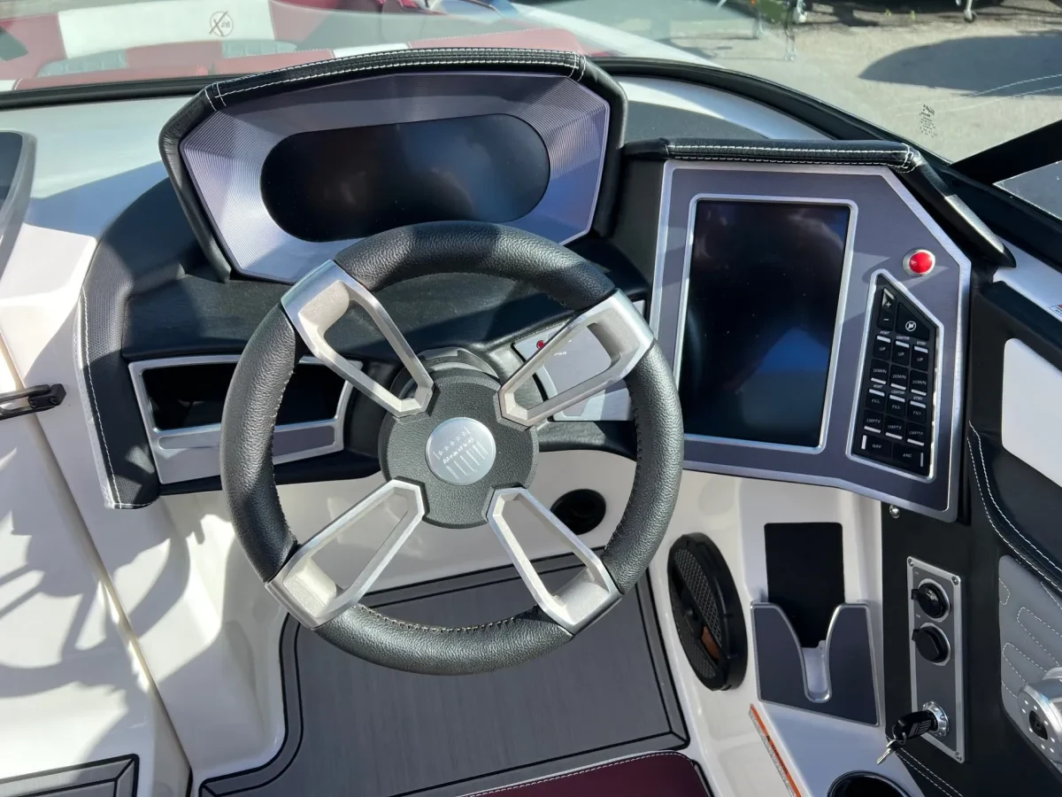 2023 26' MasterCraft "X26" Bowrider