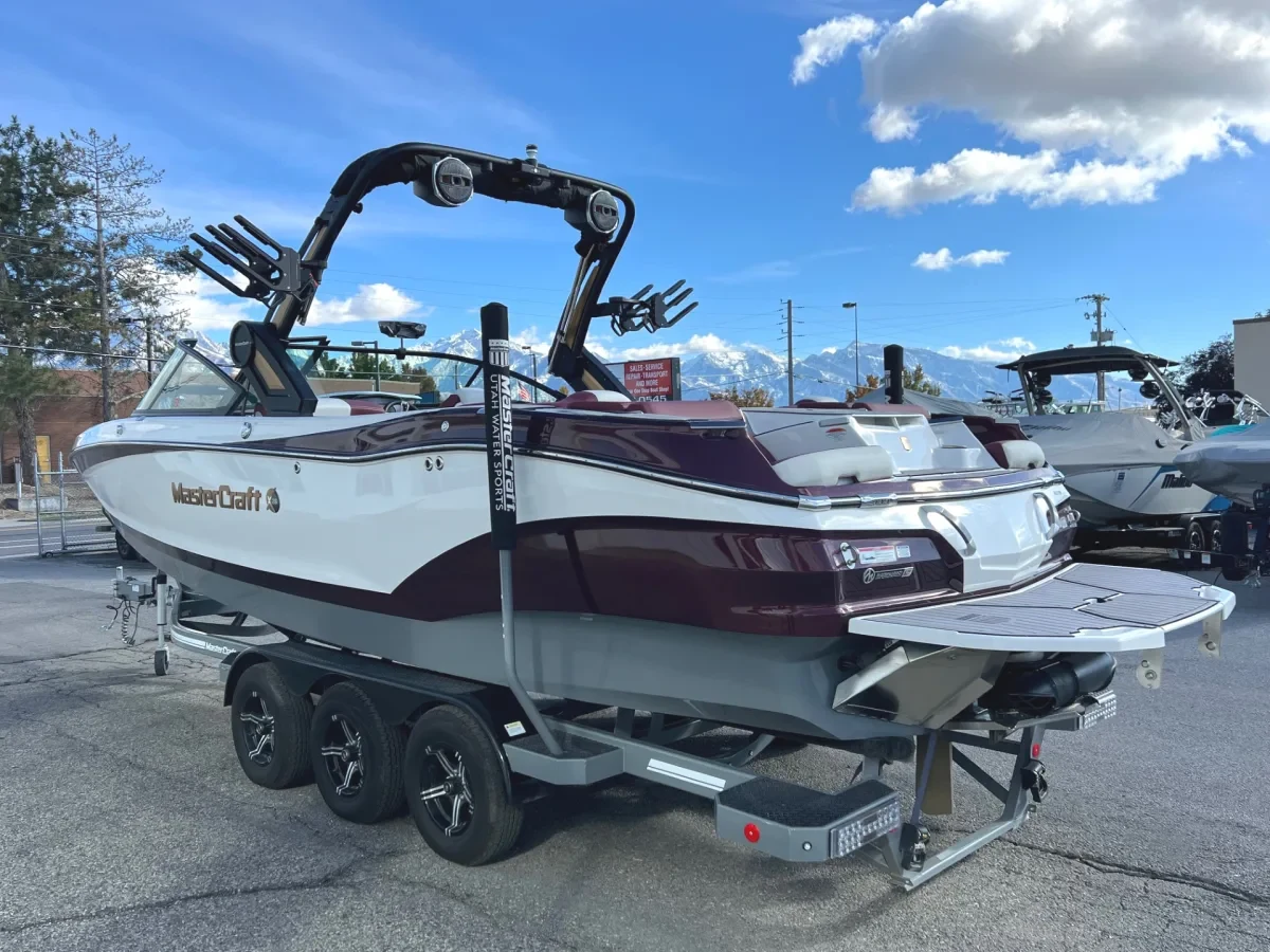 2023 26' MasterCraft "X26" Bowrider