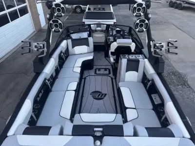 2019 Malibu Boats Wakesetter 25 LSV for sale in LIndon, Utah