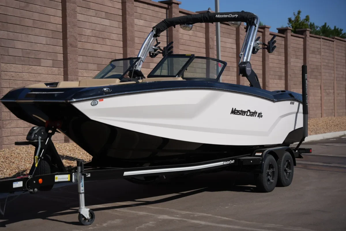 2023 MasterCraft NXT24
