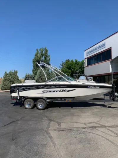 2006 V232 Supreme Boats for sale in Boise Idaho