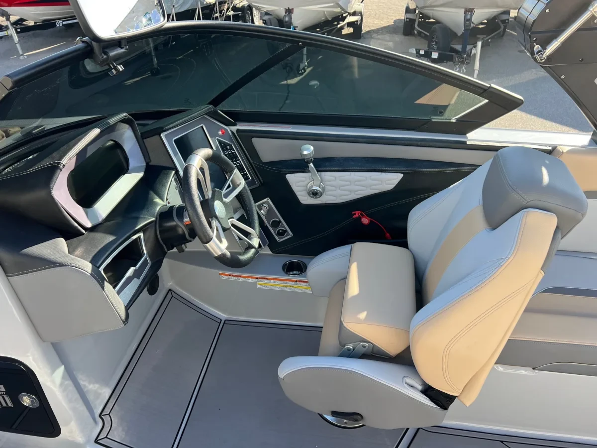 2022 24' MasterCraft "X24" Bowrider