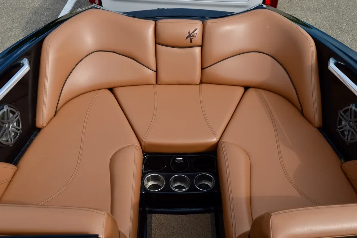 Mastercraft X20 Surf Edition 