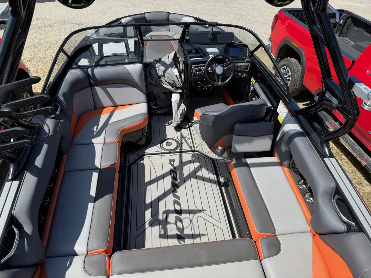 2019 Moomba 22' Craz
