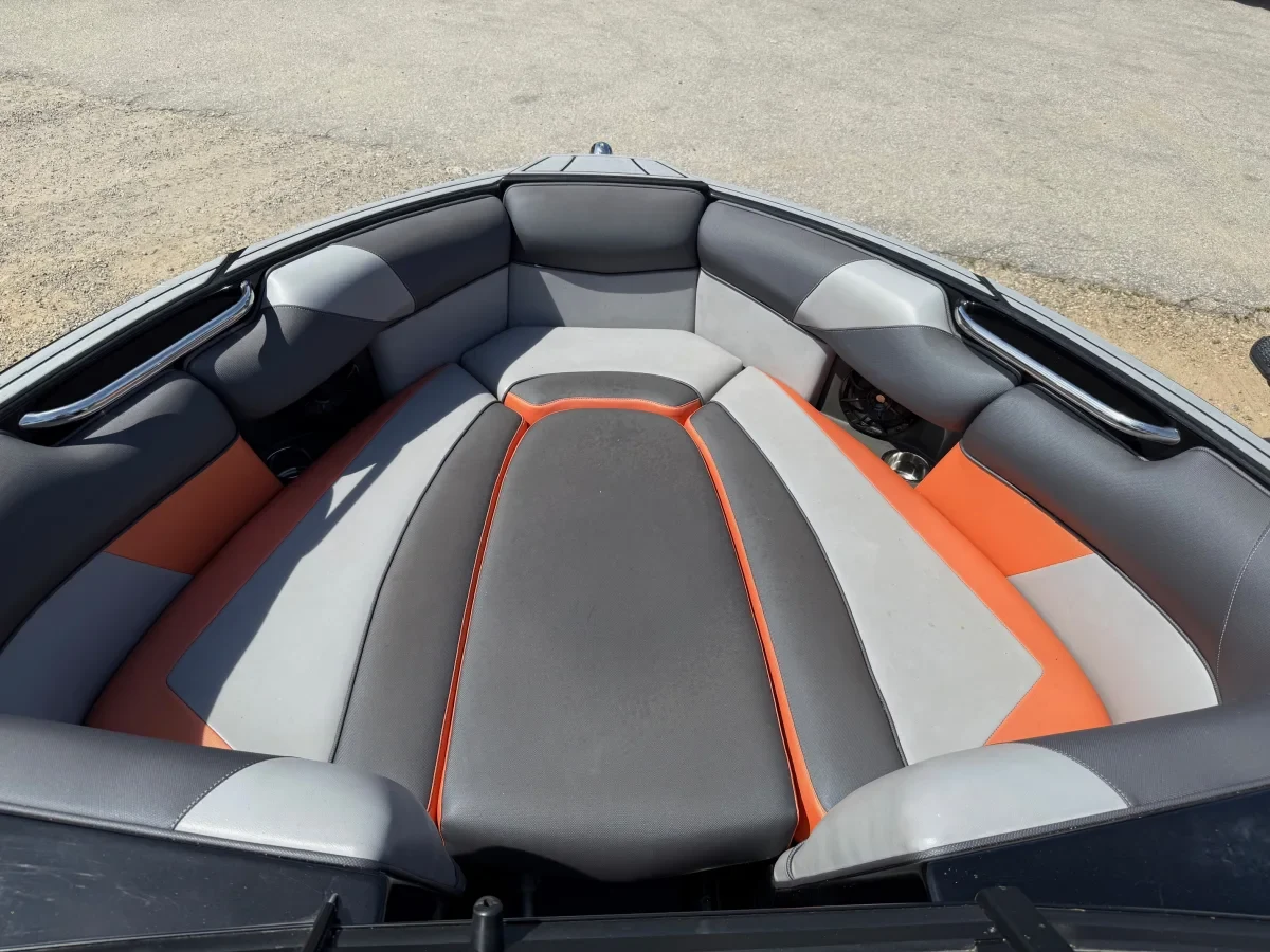 2019 Moomba 22' Craz