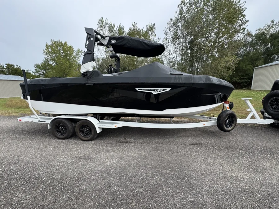 2022-nautique-s23-108602-image1.webp