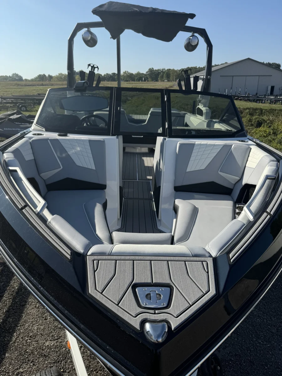 2022-nautique-s23-108602-image4.webp