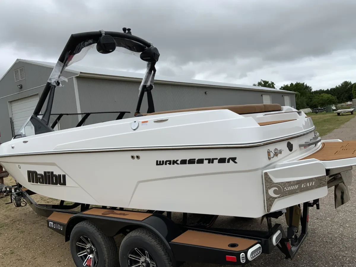2026 MALIBU 20’ VTX w/ M5DI motor and trailer