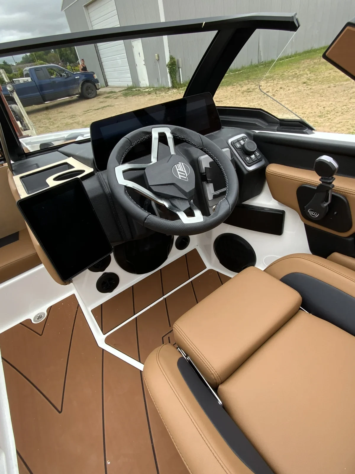 2026 MALIBU 20’ VTX w/ M5DI motor and trailer