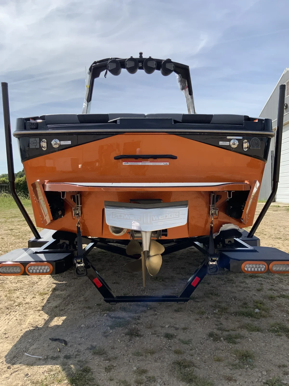 2026 AXIS T235 Wake Boat