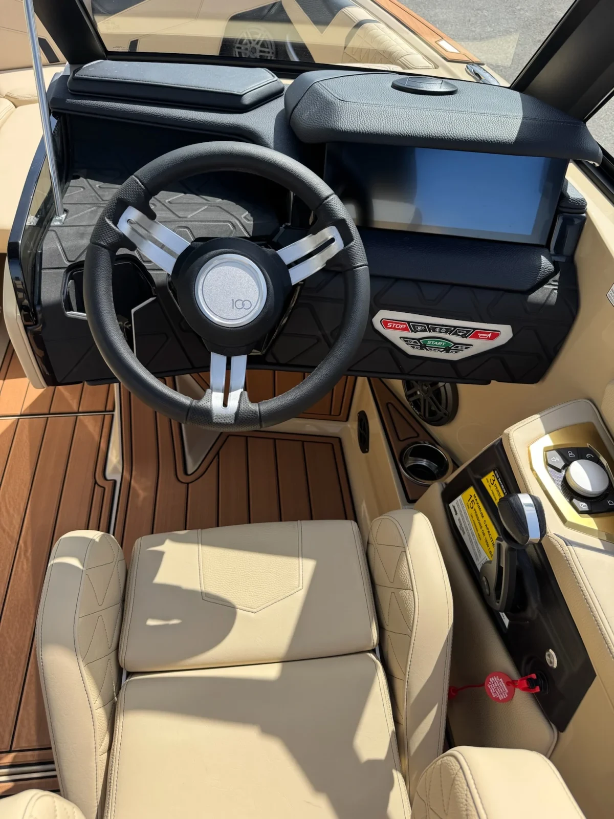 2025 Nautique GS22 Centennial Edition 