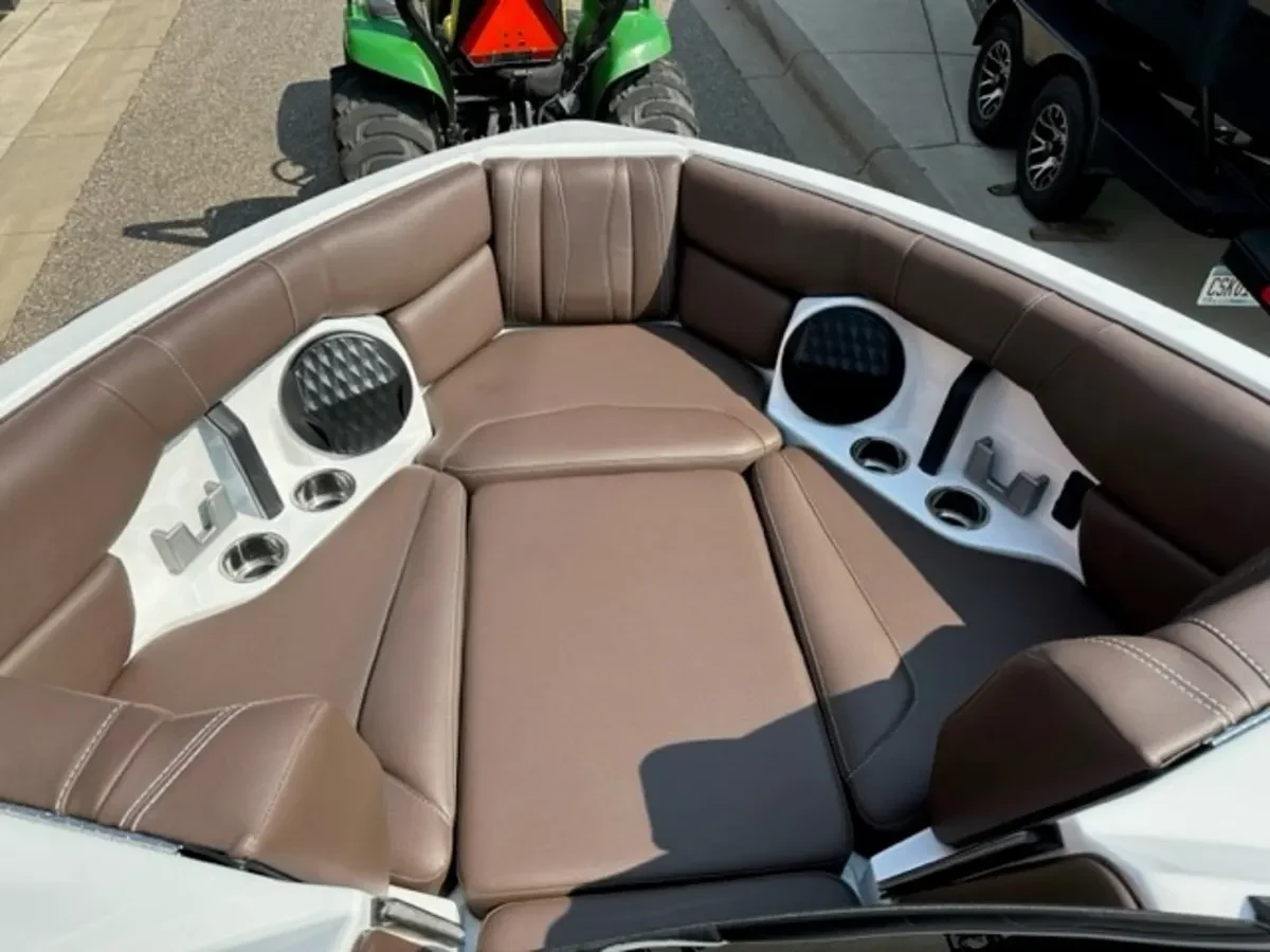 2024 Malibu Wakesetter 22 LSV