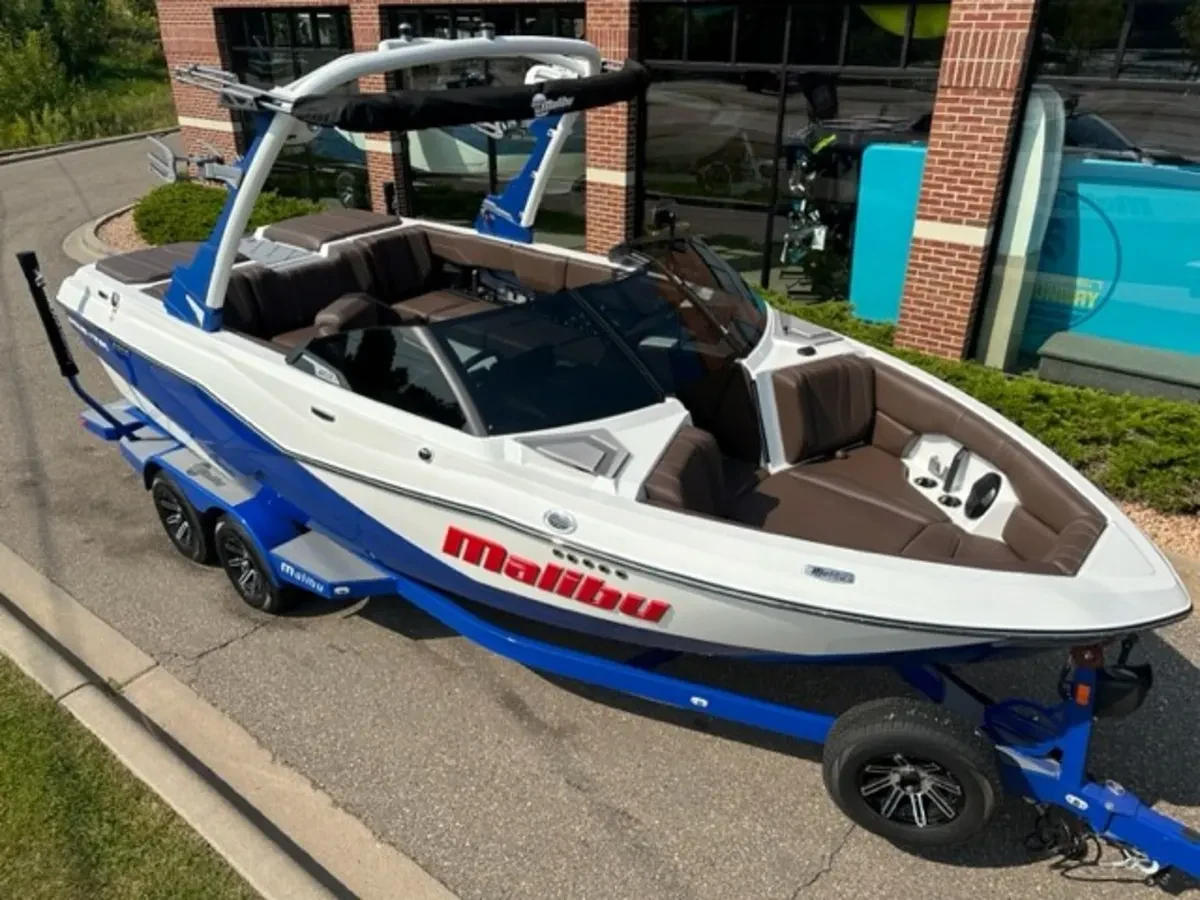 2024 Malibu Wakesetter 22 LSV
