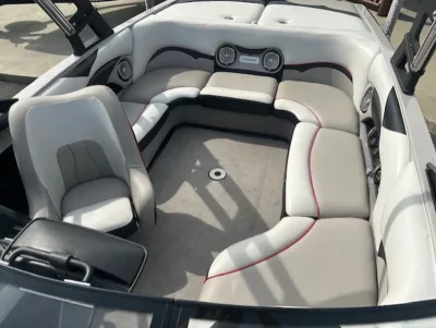 2012 Wakesetter VLX Malibu Boats for sale in Baxter Minnesota