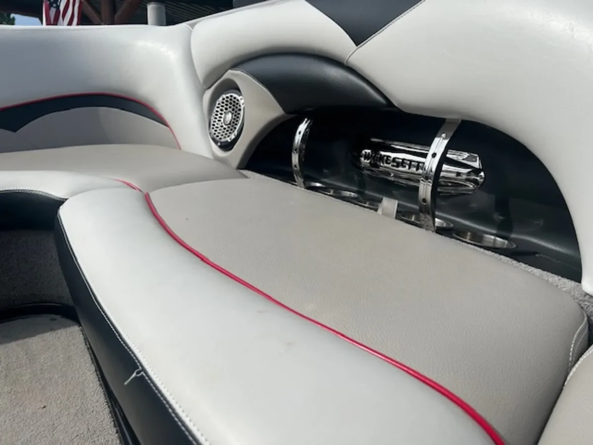 2012 Wakesetter VLX Malibu Boats for sale in Baxter Minnesota