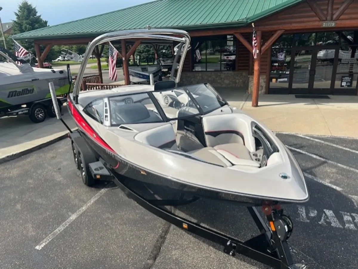 2012 Malibu Wakesetter 21 VLX
