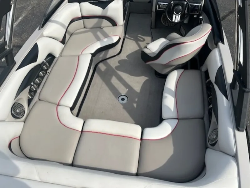 2012 Wakesetter VLX Malibu Boats for sale in Baxter Minnesota