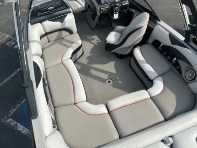 2012 Wakesetter VLX Malibu Boats for sale in Baxter Minnesota