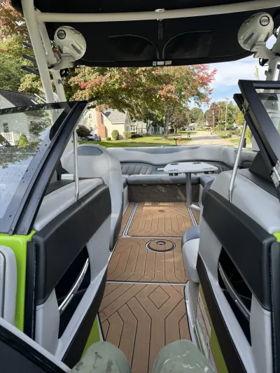 2018 Malibu Boats Wakesetter 25 LSV for sale in Laconia, New Hampshire