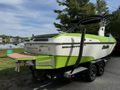2018 Malibu Boats Wakesetter 25 LSV for sale in Laconia, New Hampshire