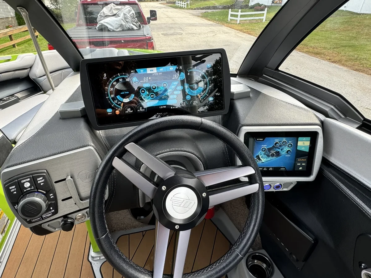 2018 Malibu Wakesetter 25LSV