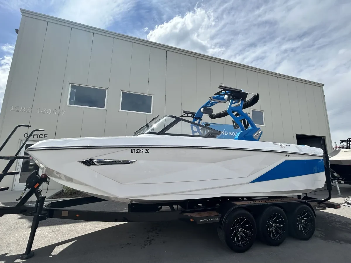 2021 Nautique G23