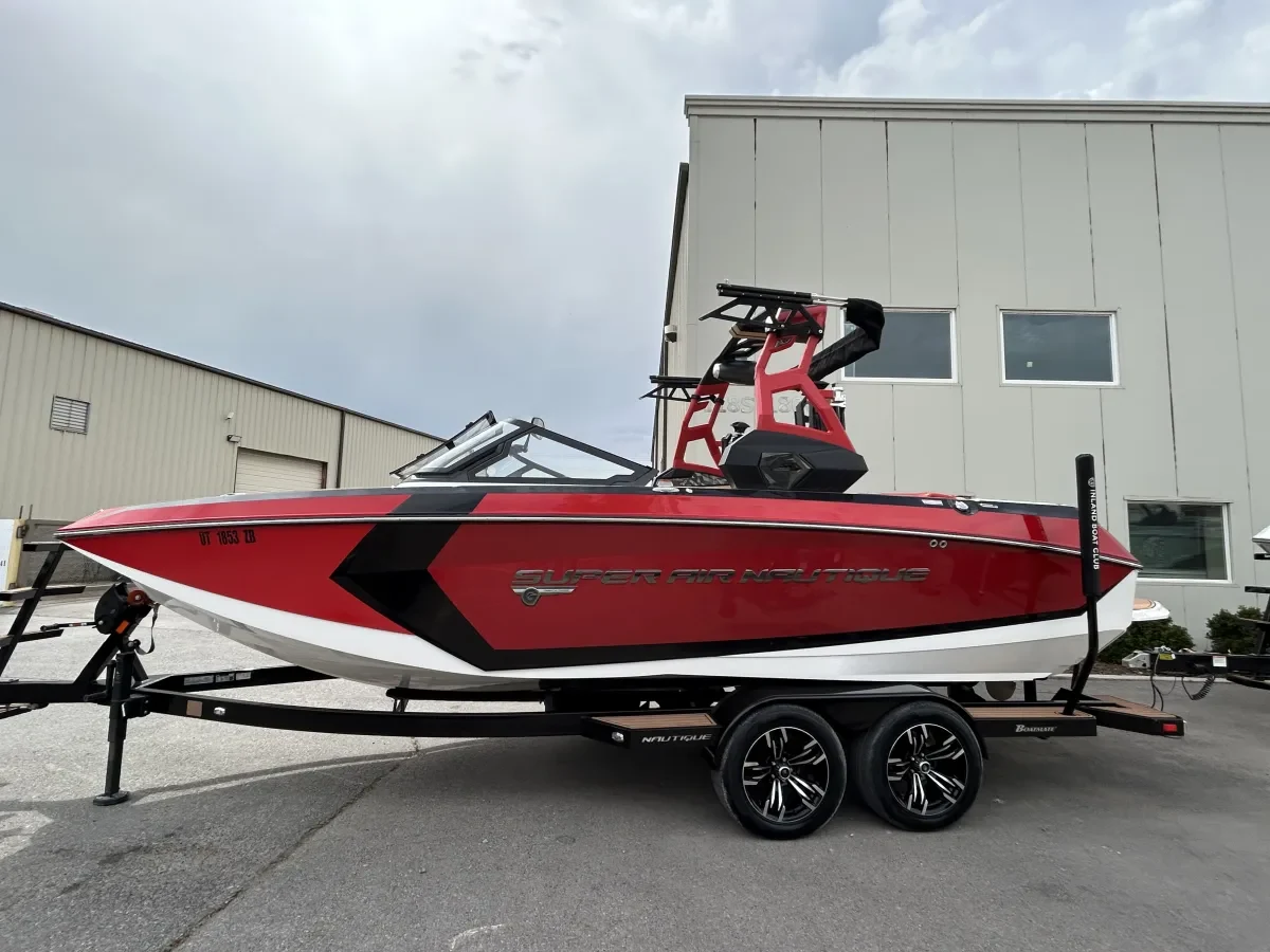 2019 Nautique G23