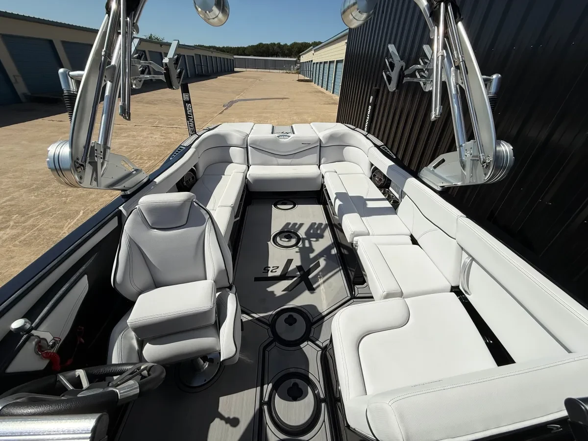 2020 MasterCraft XT25