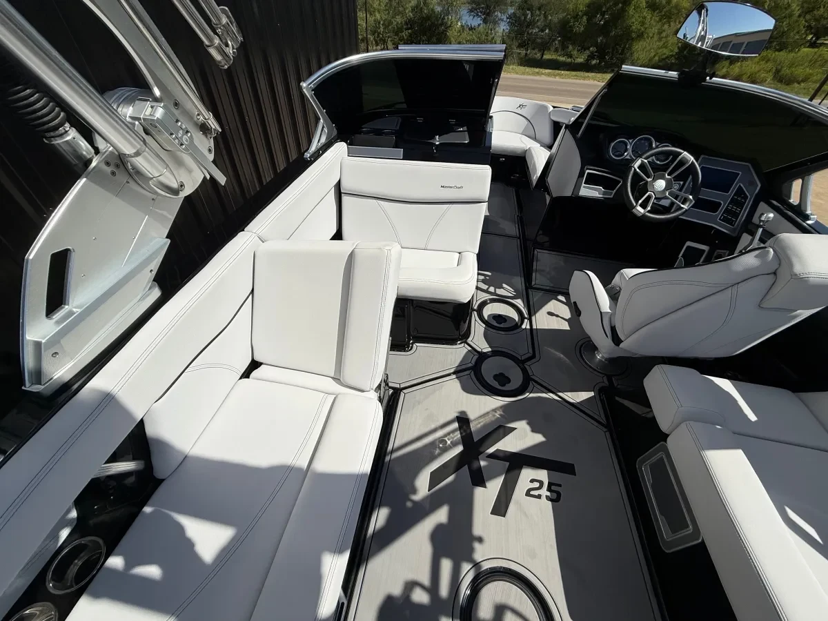 2020 MasterCraft XT25