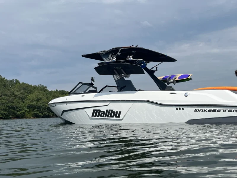 2021 Malibu Boats Wakesetter 25 LSV for sale in Tolono, Illinois