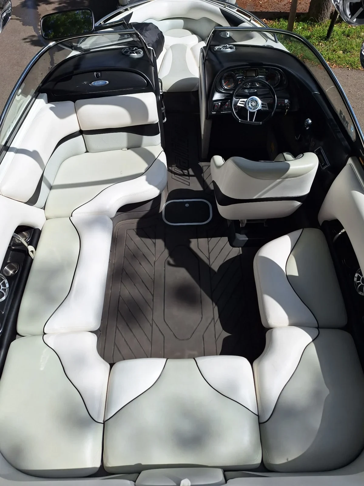 2006 Malibu Boats Wakesetter VLX for sale in Slinger, Wisconsin