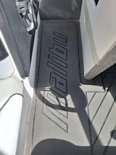 2006 Malibu Boats Wakesetter VLX for sale in Slinger, Wisconsin