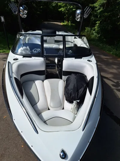 2006 Malibu Boats Wakesetter VLX for sale in Slinger, Wisconsin
