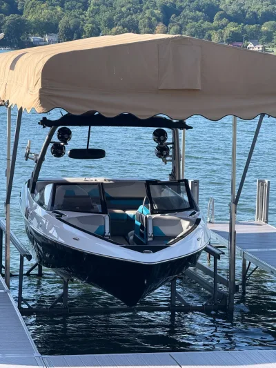 2017 Malibu Boats Wakesetter 23 LSV for sale in Penn Yan, New York