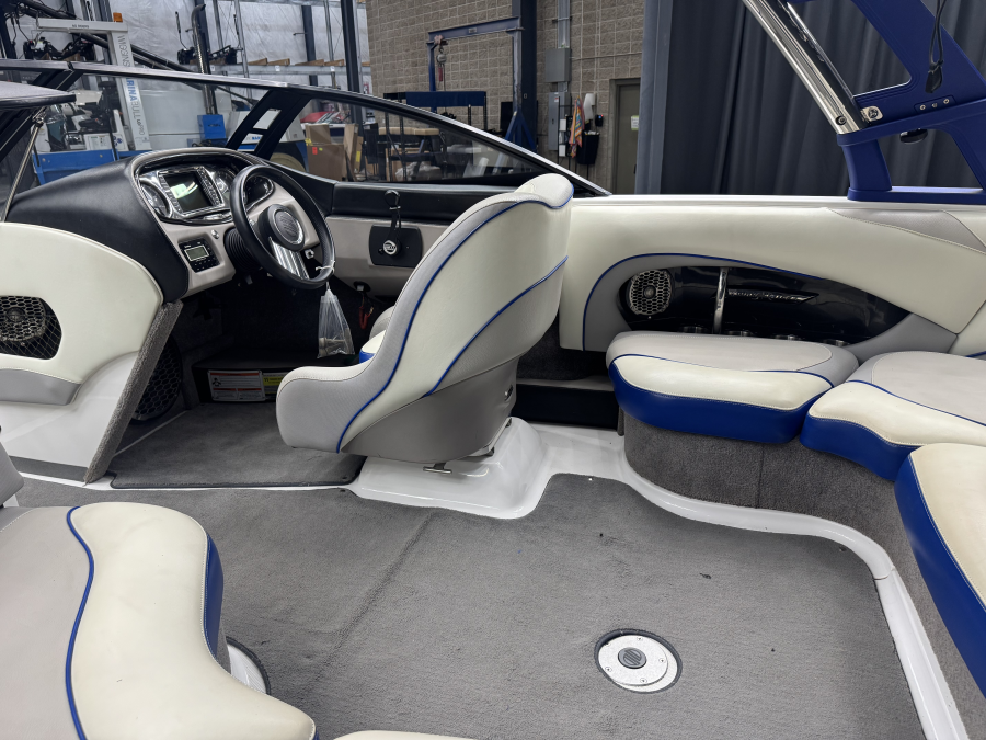 2012 Malibu Boats Wakesetter VTX for sale in , 