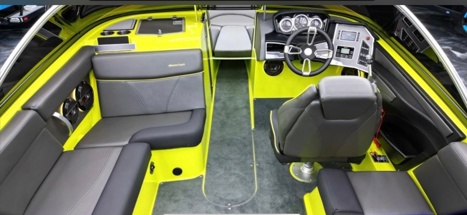 2019 Mastercraft XT 23