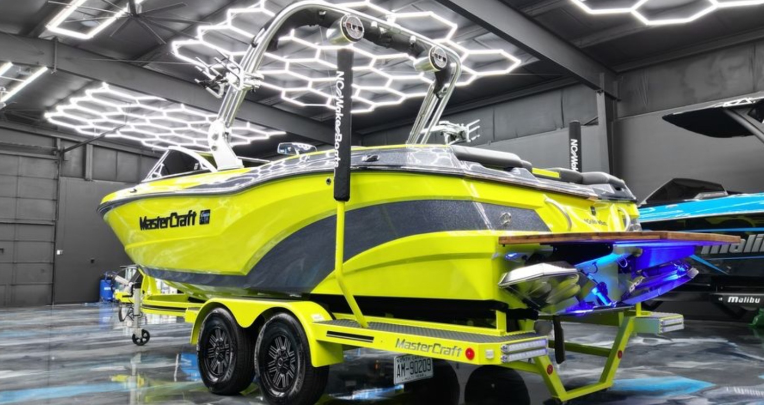 2019 Mastercraft XT 23