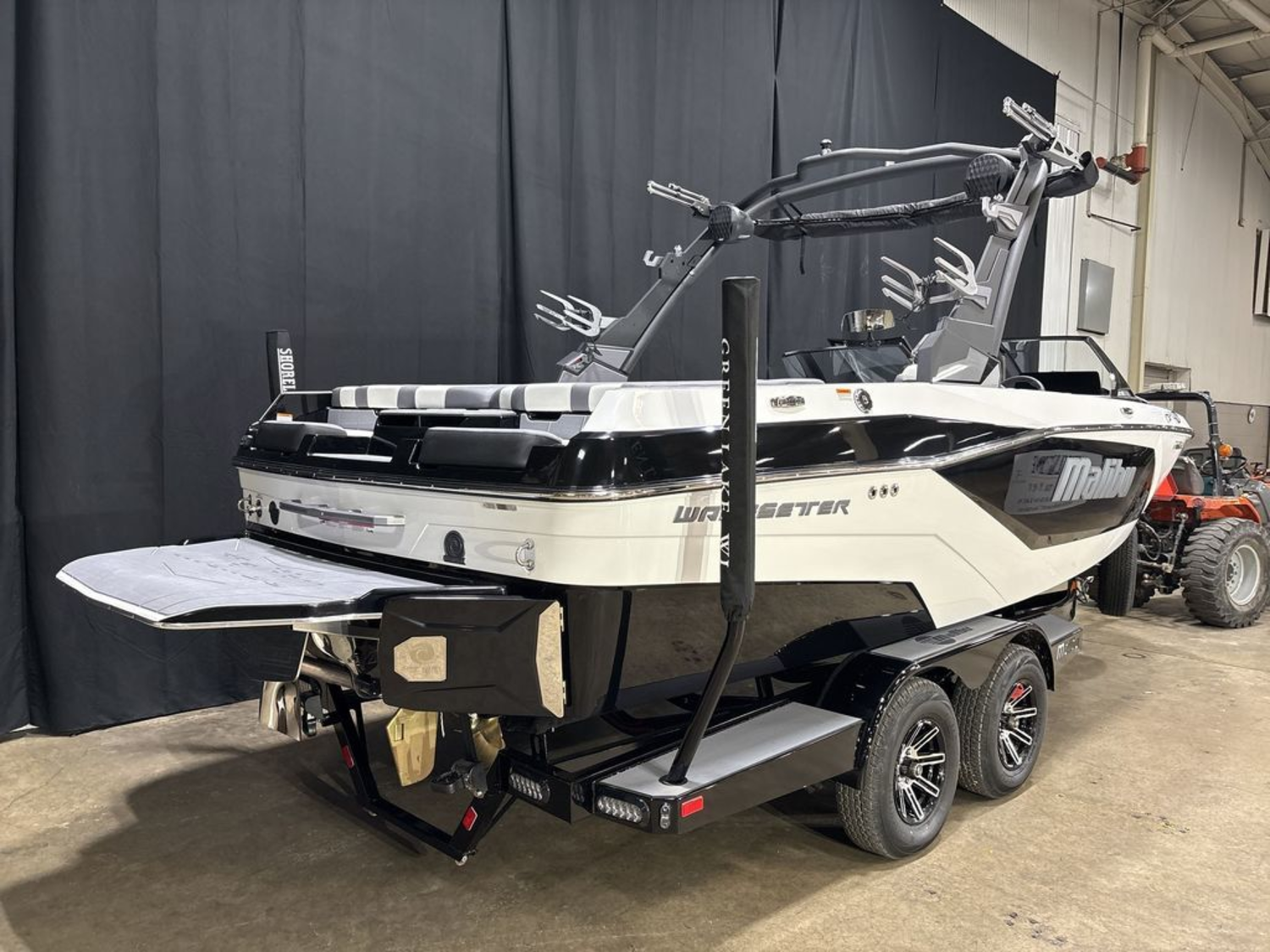 2026 Malibu Boats 21 LX