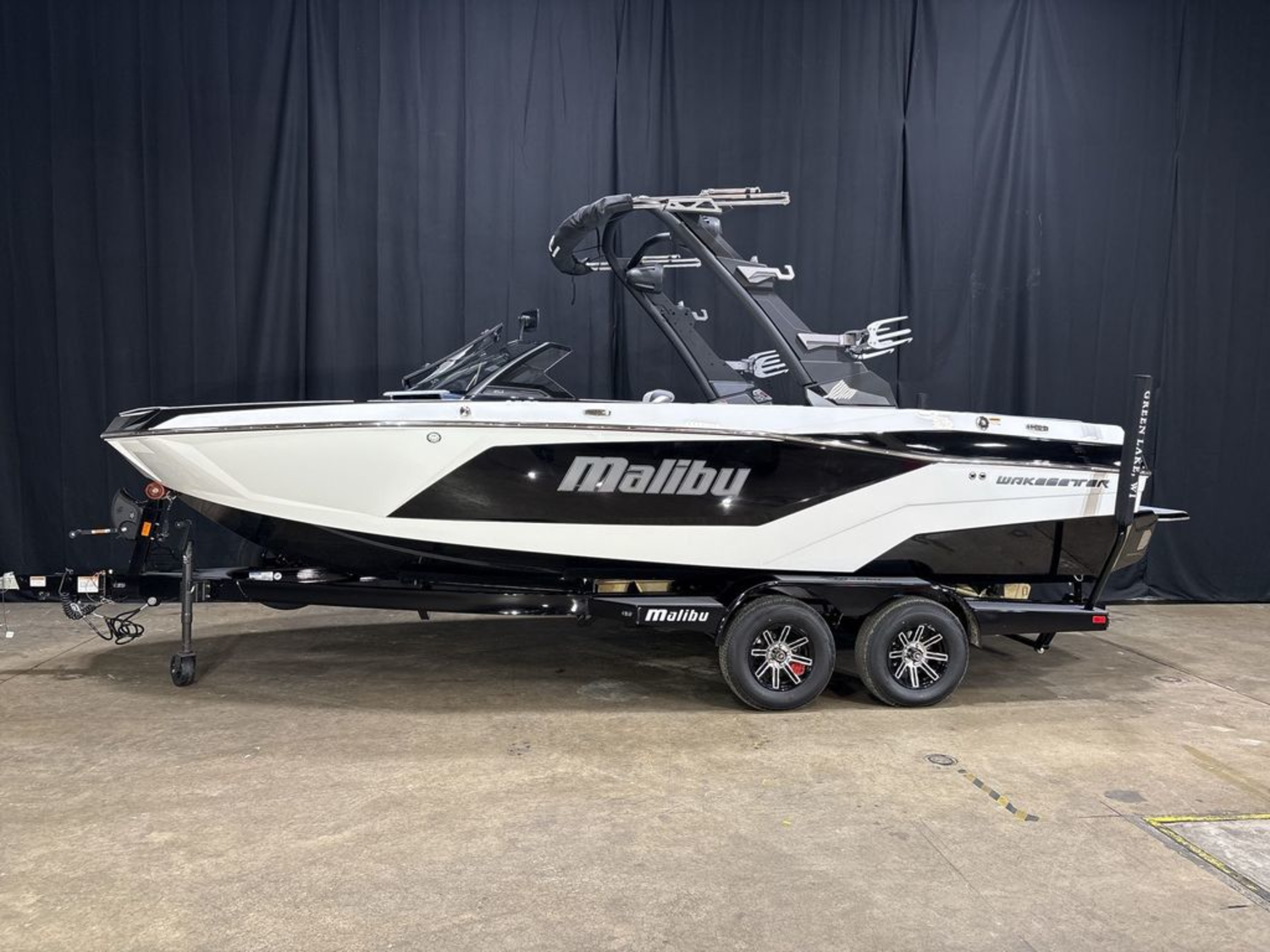 2026 Malibu Boats 21 LX