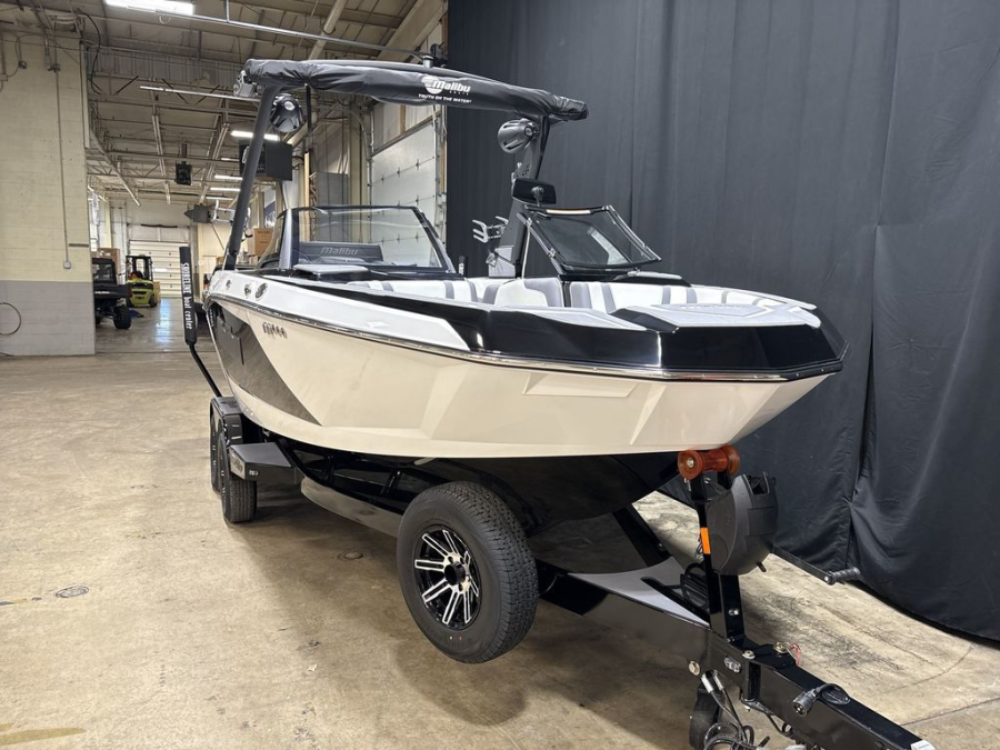 2026 Malibu Boats 21 LX for sale in Green Lake, Wisconsin