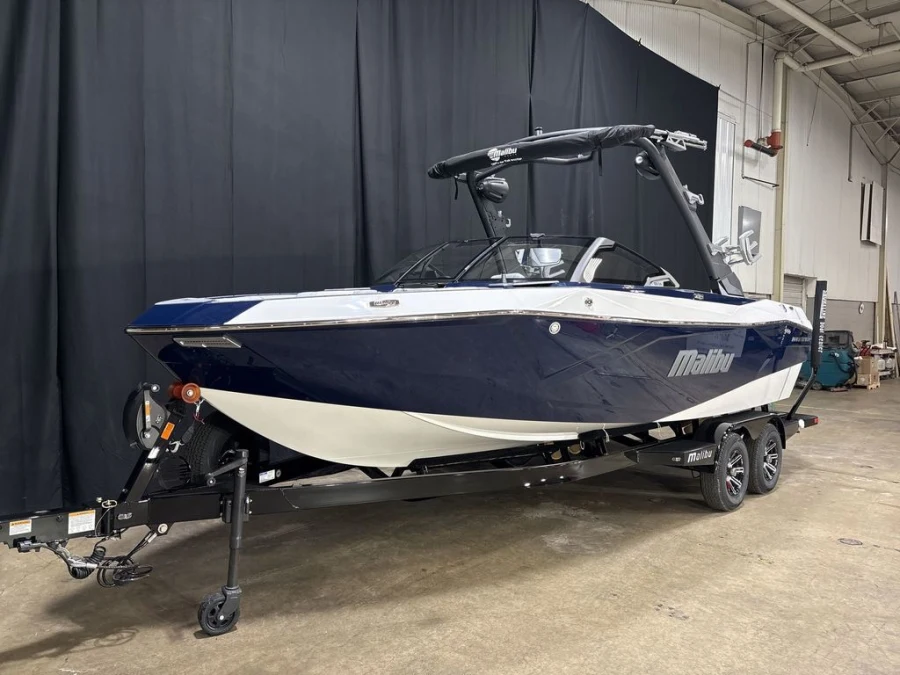 2026-malibu-wakesetter-23-lsv-122322-image10