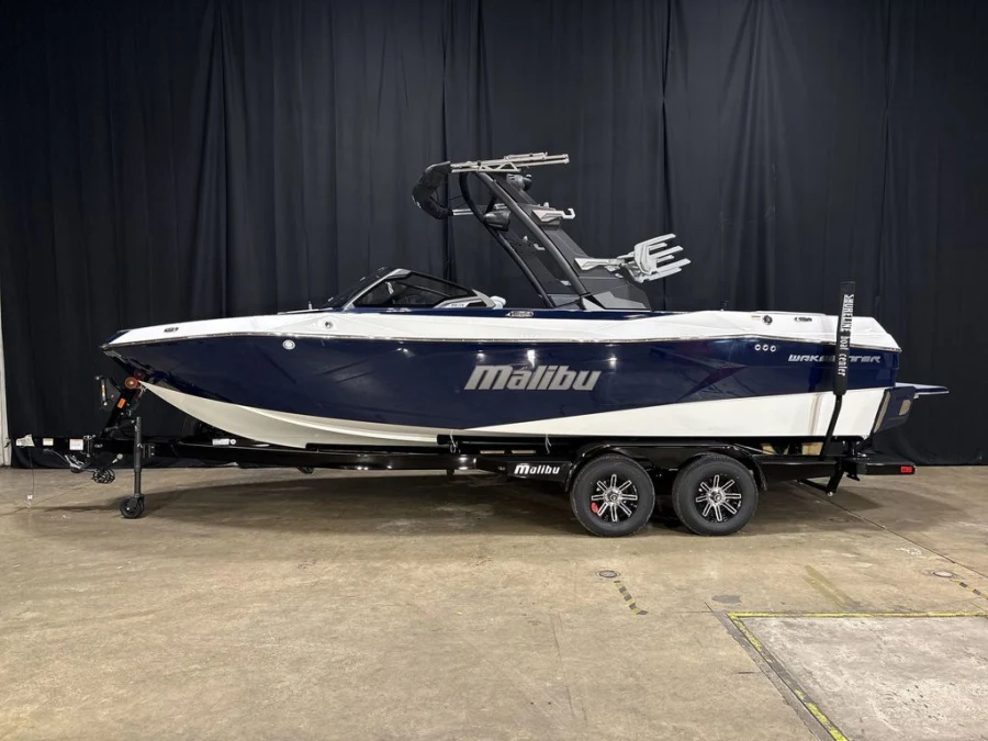 2026-malibu-wakesetter-23-lsv-122322-image11