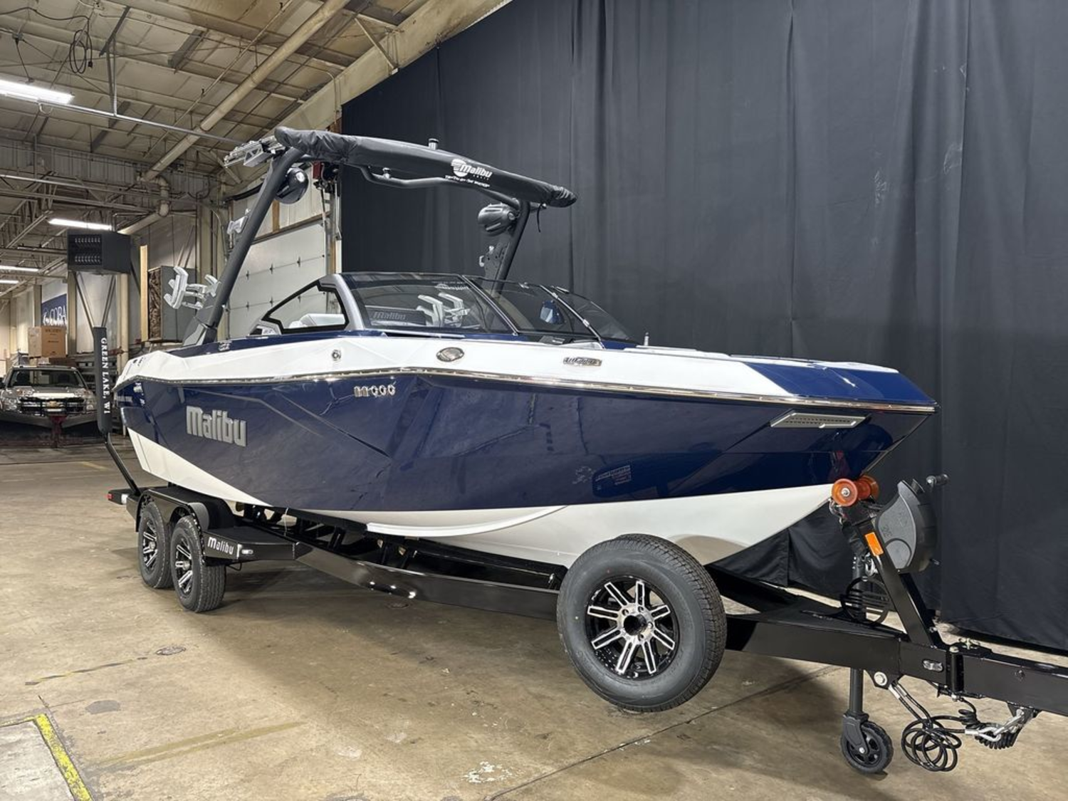 2026 Malibu Boats 23 LSV