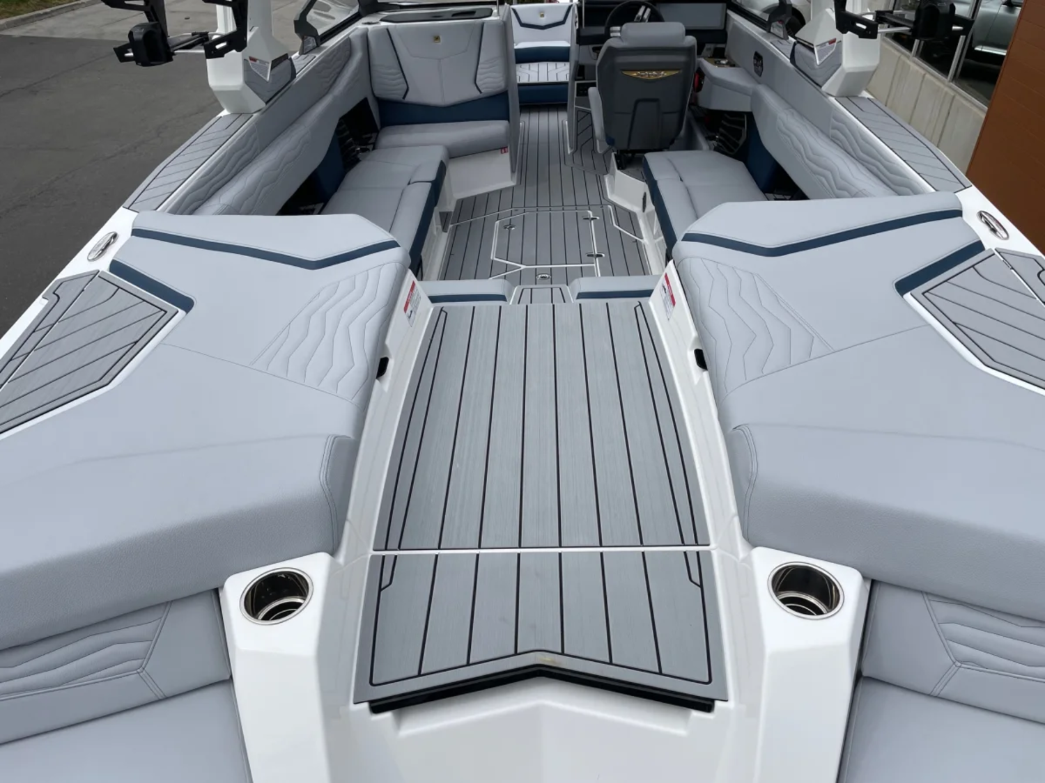 2026 NAUTIQUE G25 W/ZZ8S 630HP SUPERCHARGED POWER PLANT