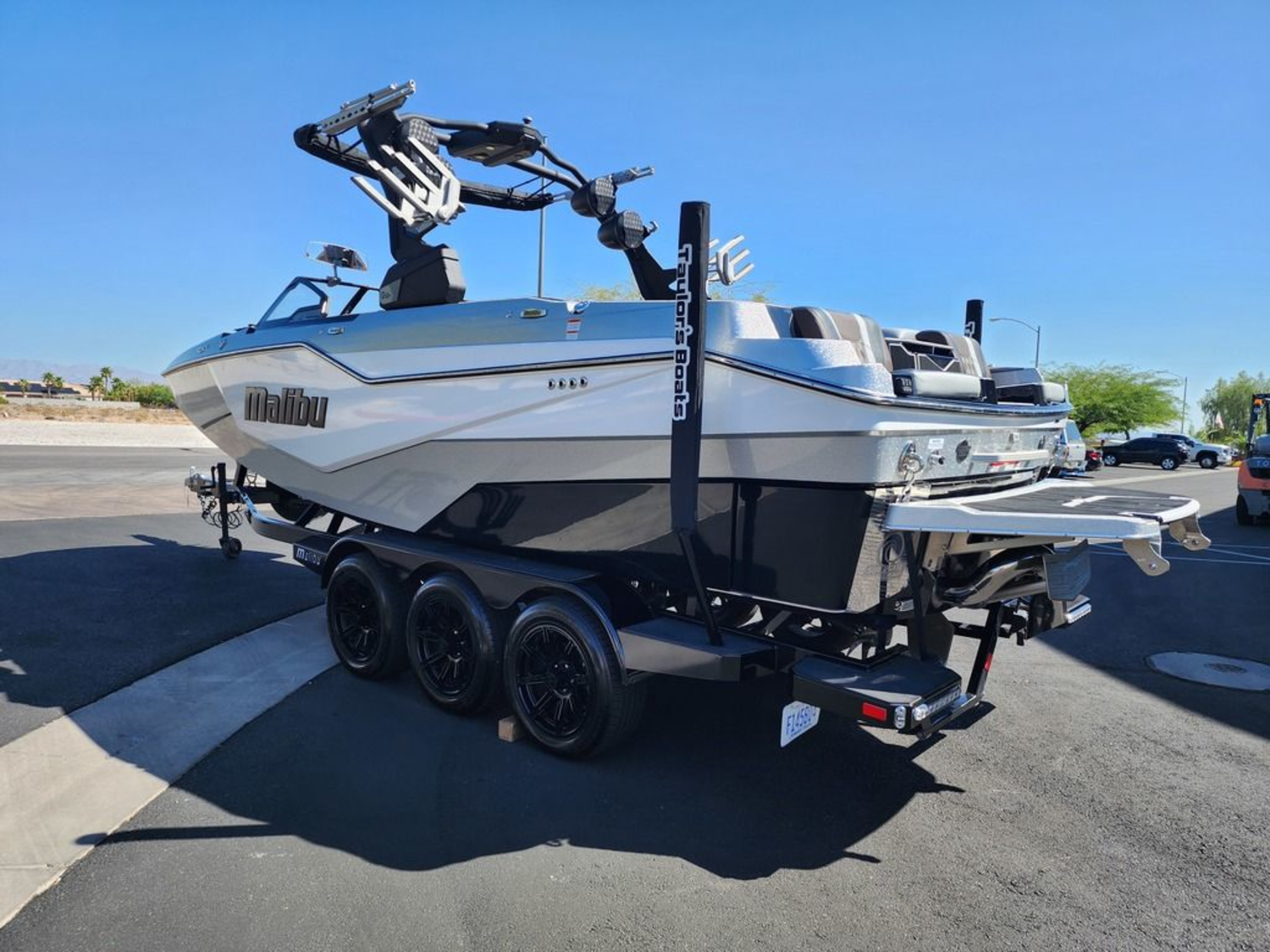 2024 Malibu Boats M242