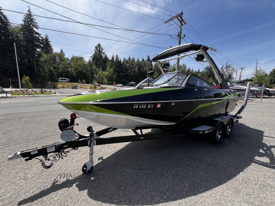 2017 Malibu Boats Wakesetter VLX for sale in , 