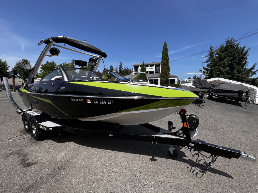 2017 Malibu Boats Wakesetter VLX for sale in , 